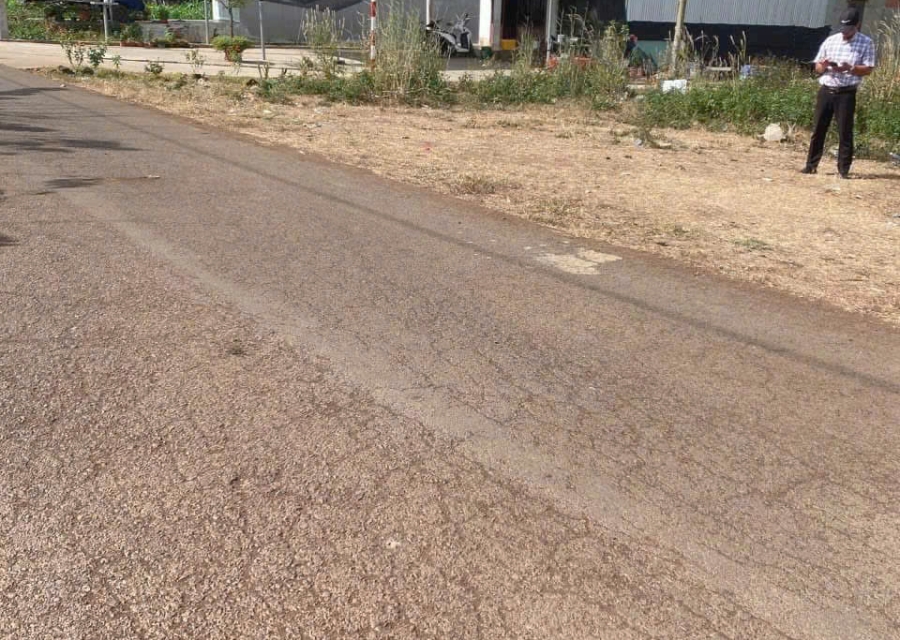 Bán Đất cách quốc lộ 1A chỉ 4 km  